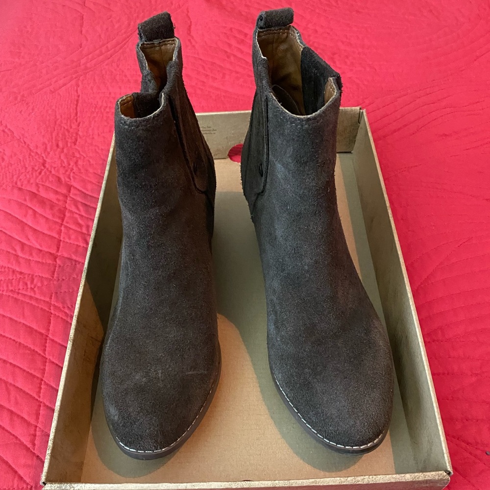 Brown Suede 2 1/2 heel boot.